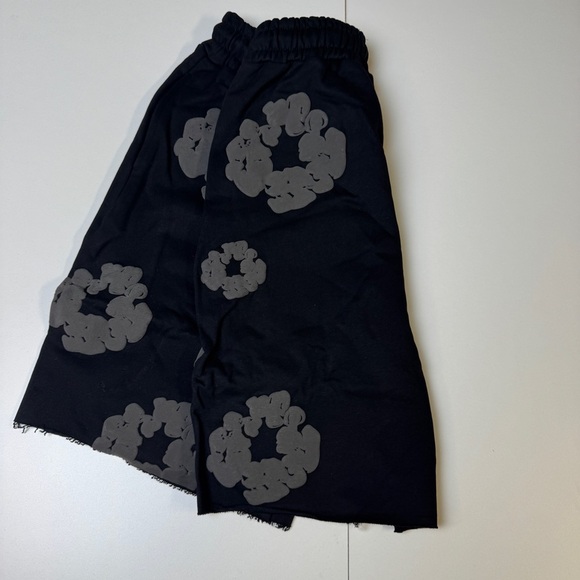 Denim Tears Shorts Black Cotton Wreath Logo Streetwear Mens Unisex - Picture 4 of 5